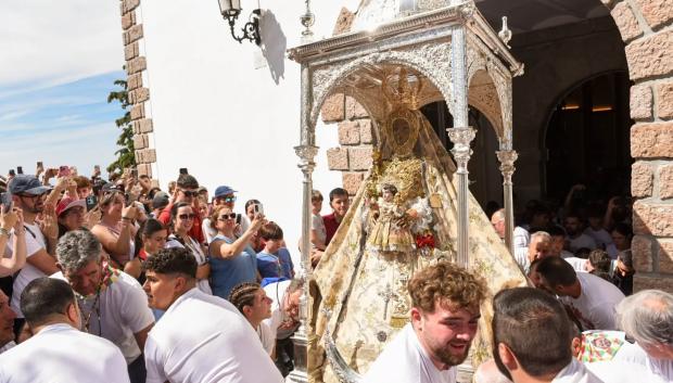 Salida de la Virgen de la Sierra