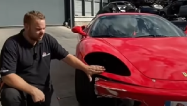 Uno de los protagonistas junto al Ferrari