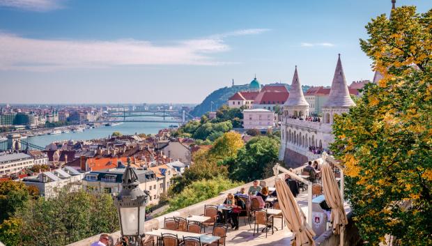 Vista de Budapest desde el Bastión de los Pescadores.