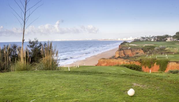 Campo de golf junto al mar en El Algarve