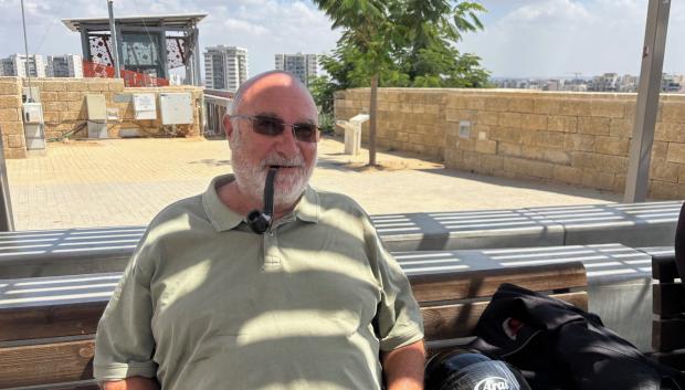 pPof. Michael Kobi frente al mirador de la Franja de Gaza