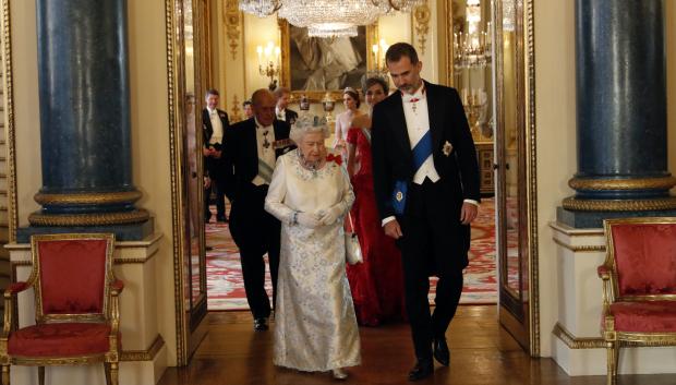 En 2017, Los Reyes con Isabel II