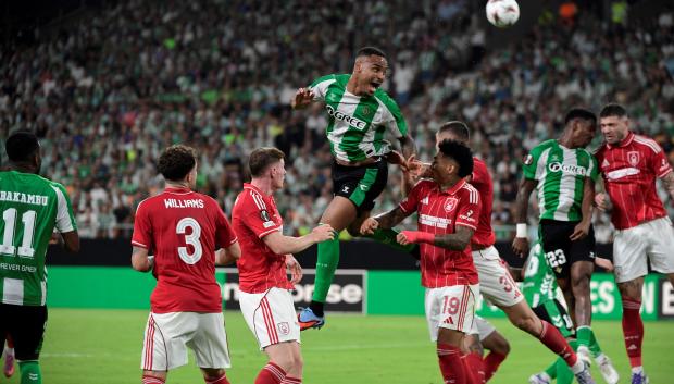 En los últimos instantes, el Betis incluso dio la sensación de poder llevarse la victoria