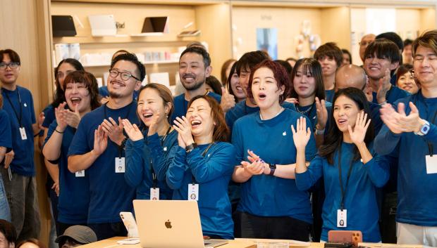 Tienda insignia de Apple en Ginza (Tokio, Japón)