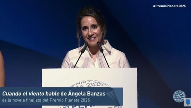 Ángela Banzas, tras ser distinguida como finalista del Planeta