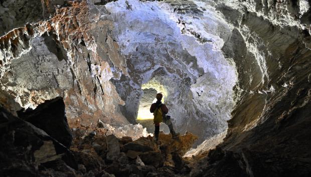 Galería de la Estalagmita, en la Sima del Aire