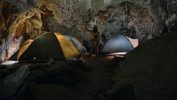 Vivacs interiores, donde descansan los expedicionarios