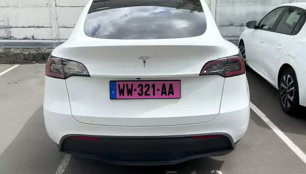 Este es el tipo de matrículas que vigila la Policía