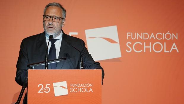 Carlos Pollán, durante su intervención en el 25 aniversario de la Fundación Schola 

REMITIDA / HANDOUT por CORTES CYL
Fotografía remitida a medios de comunicación exclusivamente para ilustrar la noticia a la que hace referencia la imagen, y citando la procedencia de la imagen en la firma
27/10/2025