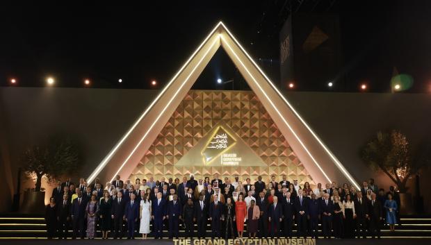 El acto de inauguración del Gran Museo de Egipto
