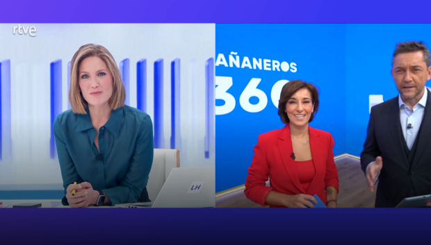 Silvia Intxaurrondo conecta en directo con Adela González y Javier Ruiz.