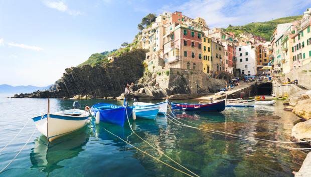 Barcas en la costa de Riomaggiore.