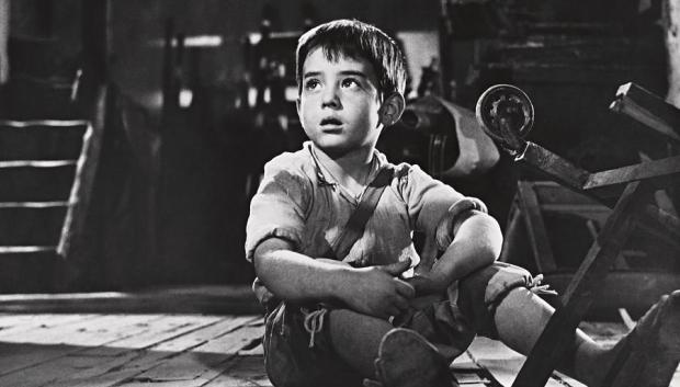 Escena de la película de 1955, "Marcelino, pan y vino"