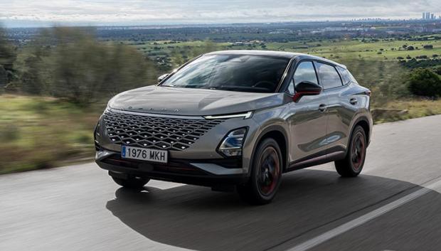 El Omoda 5 se siente muy cómodo en la carretera