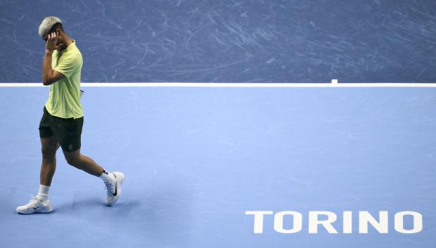 Carlos Alcaraz se lamenta durante el partido ante Taylor Fritz