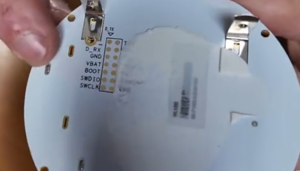 Las V16 tienen un puerto de acceso