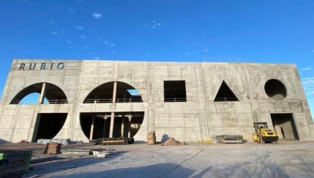 El edificio, durante su construcción