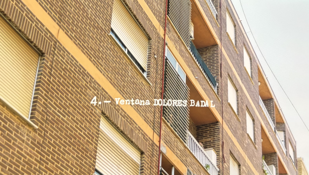 Imagen de la ventana de la testigo Dolores Badal donde vio el Opel Corsa blanco