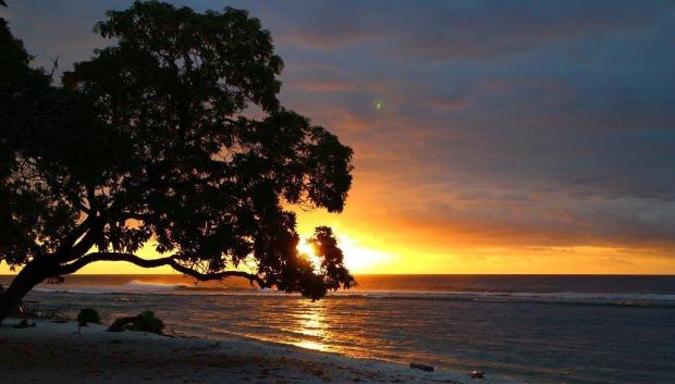 Puesta de sol en la isla de Kiritimati.