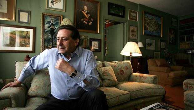 Alfonso Ussía, durante la entrevista de 2007, en su casa de Madrid
