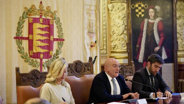El alcalde de Valladolid, Jesús Julio Carnero, presenta el proyecto de Presupuestos Generales del Ayuntamiento para 2026.