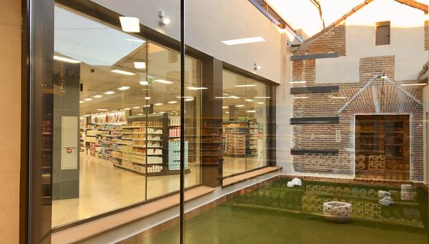 Diferentes elementos hallados durante la excavación arqueológica en Mercadona de Talavera de la Reina