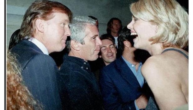 Trump junto a Epstein en una nueva imagen publicada
