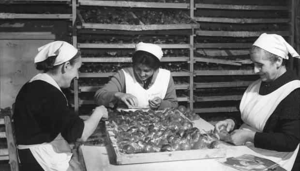 Mujeres trabajando en Delaviuda