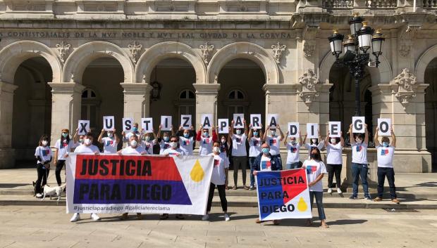 Concentración para reclamar justicia para Diego Bello

REMITIDA / HANDOUT por PLATAFORMA JUSTICIA PARA DIEGO
Fotografía remitida a medios de comunicación exclusivamente para ilustrar la noticia a la que hace referencia la imagen, y citando la procedencia de la imagen en la firma
04/6/2020