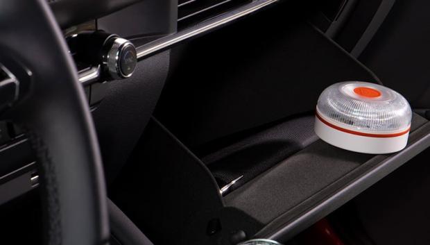 Desde la llegada de la V16 la DGT ha mostrado interés por las guanteras