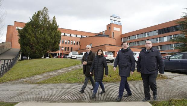 El presidente de la Junta de Castilla y León, Alfonso Fernández Mañueco, durante la presentación de las mejoras en transporte de emergencias sanitarias