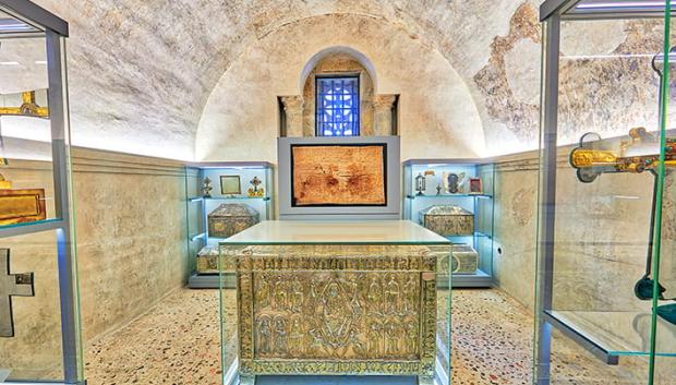 Cámara Santa de la catedral de Oviedo