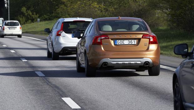 Circular demasiado cerca del coche de delante es muy habitual