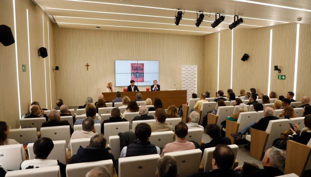 El libro se ha presentado este lunes en la Universidad CEU San Pablo, en Madrid
