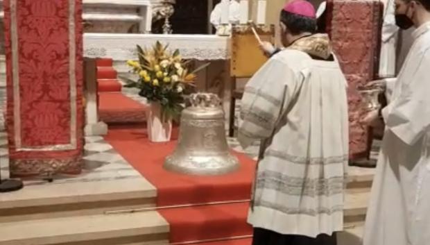 Bendición de la campana