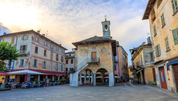 Plaza principal de Orta San Giulio