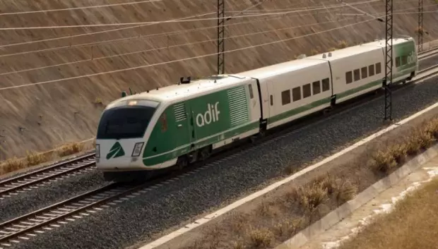 Renfe y Adif disponen también de dos trenes auscultadores diésel menos potentes