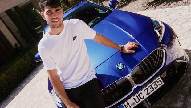 Alcaraz junto a su primer Serie 1