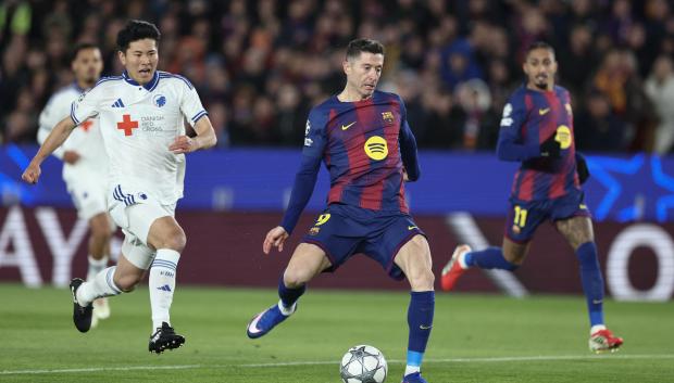 Lewandowski tira a puerta en el partido frente al Copenhague