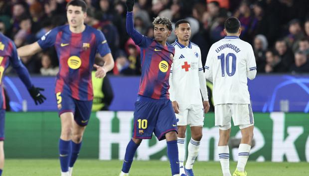 Lamine Yamal festeja el 2-1 ante el Copenhague
