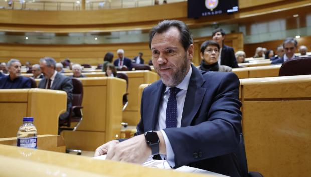 El ministro de Transportes, Óscar Puente, hoy en el Senado
