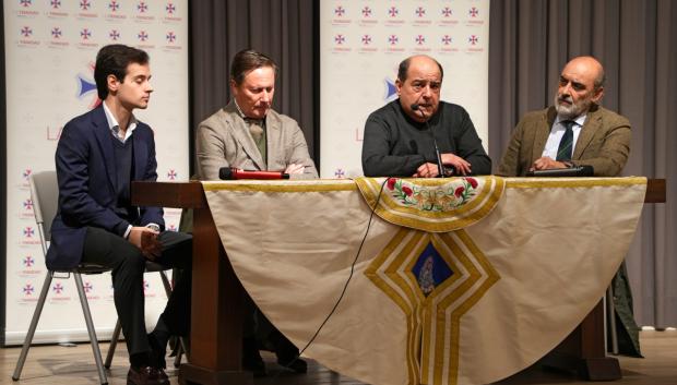 Presentación del cartel para la capea benéfica