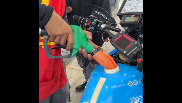 Colocando el boquerel para repostar