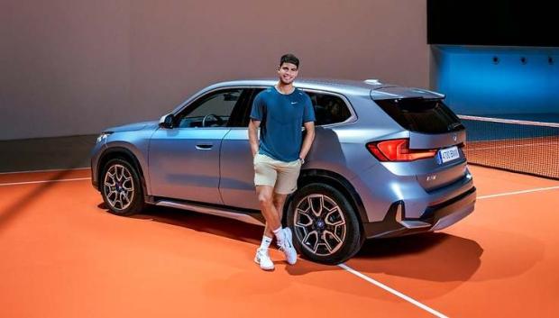 Es muy difícil encontrar a Alcaraz en un coche que no sea un BMW