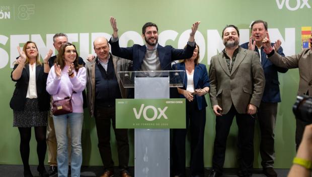 Alejandro Nolasco celebra los resultados de Vox en Aragón