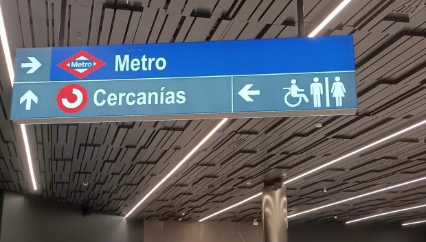 Cartel de Metro de Madrid y Cercanías de Madrid