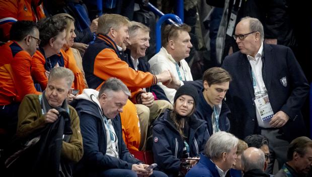 El palco real con los Reyes de Holanda y el Principe De Mónaco con su sobrina