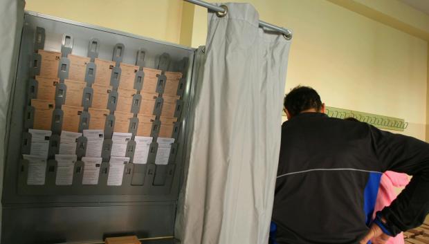 La Junta Electoral de zona paraliza una mes electoral en el Instituto Iesve de Ponferrada por el fallo de un votante al votar en una mesa que no le pertenecía