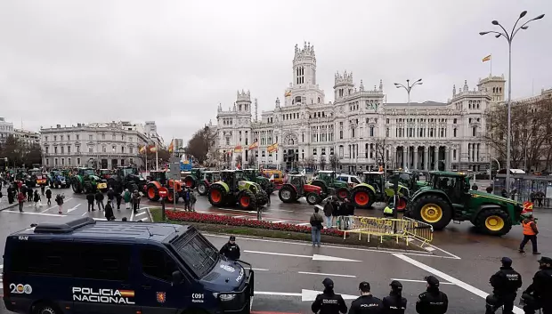 Muy pocos tractores han logrado llegar al ministerio