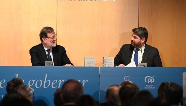 El expresidente del Gobierno, Mariano Rajoy, y el presidente del Gobierno regional, Fernando López Miras